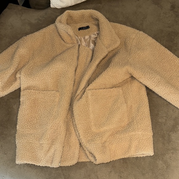 Tan Teddy Coat - zaful - Picture 2 of 3